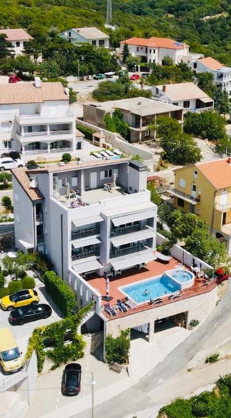 Apartments Villa Manda Novi Vinodolski Exterior foto